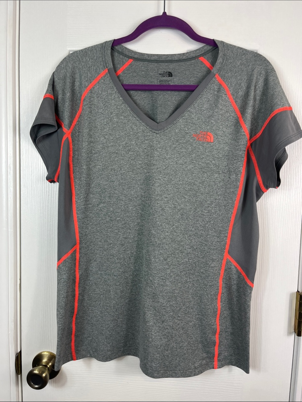 The North Face Heather grey/ neon reflection, short sleeves shirt size XLSTG.